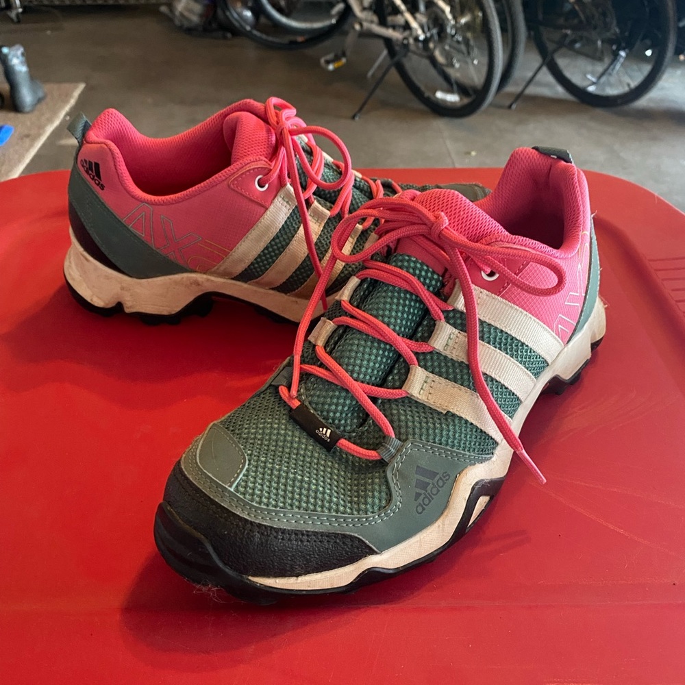 Adidas Women’s Outdoor Traxion AX2 Hiking Shoe- Size 9
